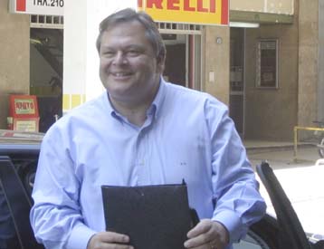 «Πυρά» του ΠΑΣΟΚ κατά της κυβέρνησης για μπλακ-άουτ και συμβασιούχους