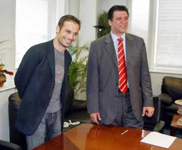 Δεν υποβιβάζεται κανείς σύλλογος μέσα στο 2004-Προσέφυγε στη FIFA ο Οκκάς