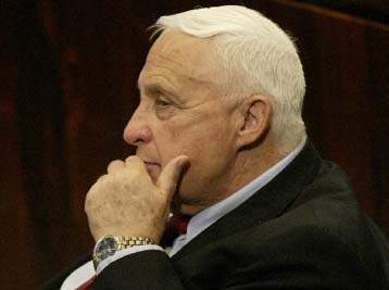 «Ναι» των Εργατικών σε διαβουλεύσεις με Σαρόν – Στο «χορό» και θρησκευτικά κόμματα