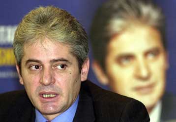 Η αλβανική δεύτερη επίσημη γλώσσα των Σκοπίων με τη νέα διοικητική διαίρεση στην ΠΓΔΜ