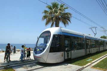 Το τραμ ξαναβγαίνει στους δρόμους της Αθήνας από τη Δευτέρα