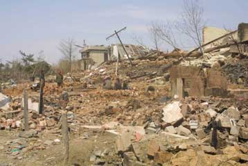 Πολύνεκρη τραγωδία προκάλεσε ισχυρή έκρηξη σε χωριό της Β.Κίνας