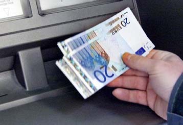 Αύξηση 15% στο εμπορικό έλλειμμα το πρώτο τετράμηνο