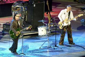 CD με ανέκδοτα τραγούδια των U2 εκλάπη στη Γαλλία