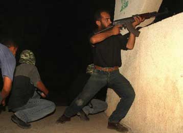 Έκρυθμη η κατάσταση στη Λωρίδα της Γάζας με συνεχείς ενδοπαλαιστινιακές συγκρούσεις