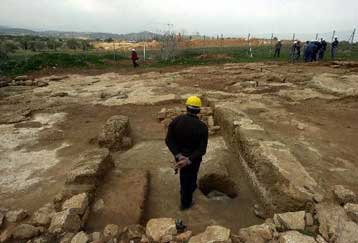 «Πάγωσαν» δεκάδες αρχαιολογικά έργα στην Αττική