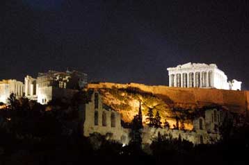 Νυκτερινή μεταμόρφωση του Παρθενώνα και των μνημείων του Ιερού Βράχου