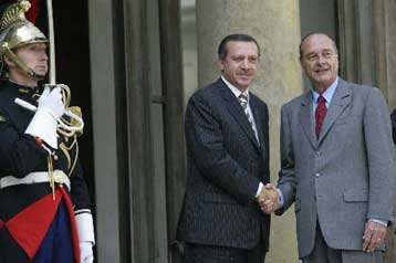 Σε γαλλική βοήθεια προσβλέπει η Τουρκία για τα πυρηνικά σχέδια της