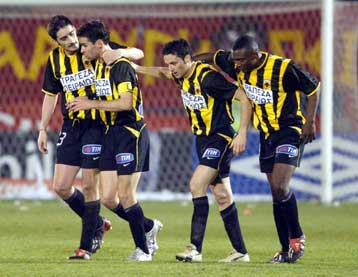 Όλα τα λεφτά ο Ολυμπιακός για Καψή, έντονο το ενδιαφέρον και για Τσιάρτα