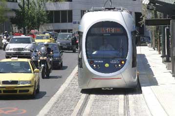 Με εισιτήριο από την Τετάρτη η μετακίνηση με το τραμ – Νέο ατύχημα