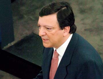 «Όχι» στον διορισμό «υπερεπιτρόπου» στην Κομισιόν λέει ο Μπαρόζο