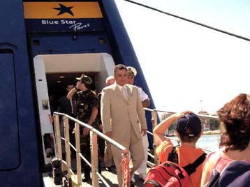 Αιφνιδιαστική επιθεώρηση Κεφαλογιάννη για τα μέτρα ασφαλείας στο λιμάνι του Πειραιά