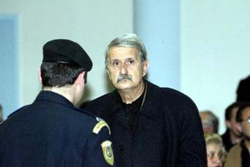 Στη θεωρία των «συγκοινωνούντων δοχείων» αποδίδει τη δίωξή του ο Μιχάλης Κασσίμης