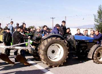 Κινητοποιήσεις και μπλόκα αγροτών σε Ημαθία και Πέλλα