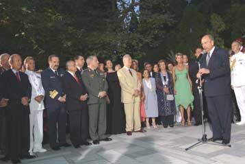 Έπαινοι Στεφανόπουλου σε λαό και κόμματα για τη λειτουργία της Δημοκρατίας στην Ελλάδα