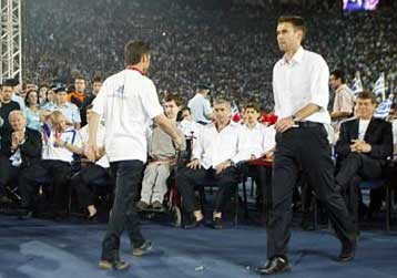 Τσιάρτας κατά Νικολαΐδη και Ρεχάγκελ-Σκέφτεται να αποχωρήσει από την εθνική