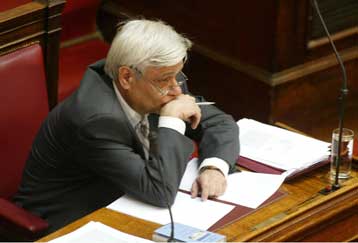 Προαγωγές σε τέσσερις φάσεις προβλέπει το νομοσχέδιο του υπ.Εσωτερικών για το Δημόσιο