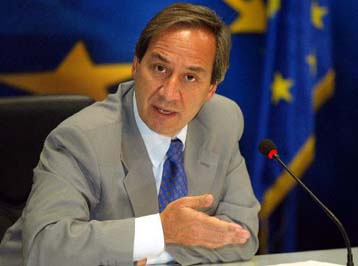 Διευκρινίσεις Αλογοσκούφη για επαναπατρισμό κεφαλαίων και πανωτόκια