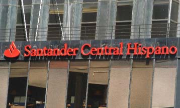 Στην εξαγορά της Abbey National προχωρά η Santander