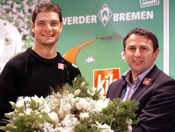 Δεν θέλω να κάθομαι στον πάγκο, είπε ο Χαριστέας κατά τη βράβευσή του από την Βέρντερ