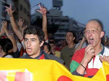 Κατά των μεταρρυθμίσεων στην ΠΓΔΜ διαδήλωσαν χιλιάδες Σλαβομακεδόνες