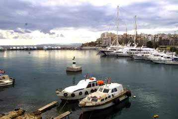 «Ναι» στην επέκταση της μαρίνας Ζέας είπε το ΚΑΣ παρά τις θαμμένες αρχαιότητες