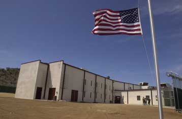 Στο Παρίσι επιστρέφουν οι κρατούμενοι του Γκουαντάναμο με γαλλική ιθαγένεια