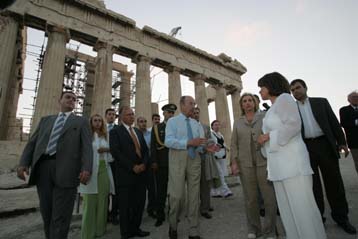 Ξενάγηση του Προέδρου της Δημοκρατίας στα εργοτάξια του Ιερού Βράχου