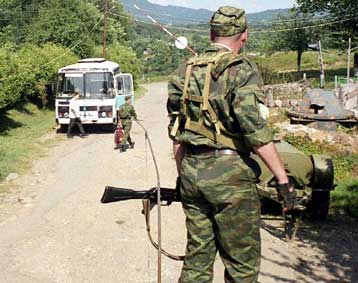 Κατάληψη δύο στρατιωτικών βάσεων από τη Γεωργία καταγγέλλει η Μόσχα