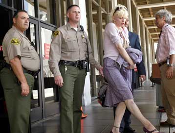 Σε υποχρεωτική θεραπεία αποτοξίνωσης καταδικάστηκε η Κόρτνεϊ Λαβ