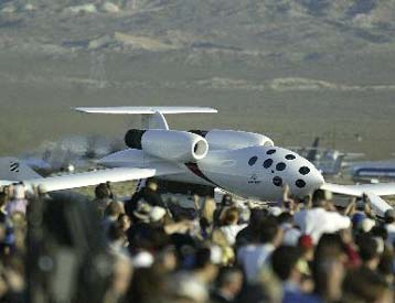 Ο Μπερτ Ρατάν διεκδικεί με το διαστημόπλοιό του τα δέκα εκατ. δολάρια του Βραβείου Χ