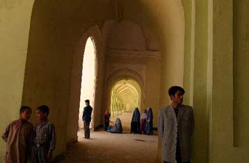 Έξι νεκροί -περιλαμβανομένων στελεχών του ΟΗΕ- ο απολογισμός επίθεσης στο Αφγανιστάν