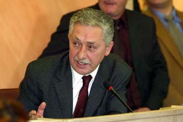 Στήριξη στα αιτήματα της ΑΔΕΔΥ για τη Δημόσια Διοίκηση εκφράζει ο Συνασπισμός