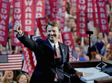 Ψήφο στον Τζον Κέρι ζήτησε από τους Αμερικανούς ο Τζον Έντουαρντς