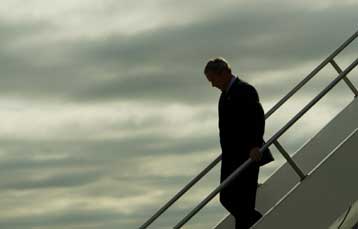 Την υιοθέτηση των προτάσεων της επιτροπής για την 11/9 προωθεί η κυβέρνηση Μπους