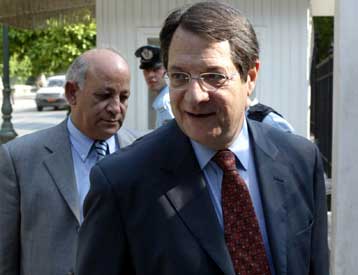 Συνάντηση Αναστασιάδη – Ταλάτ την Παρασκευή στα κατεχόμενα