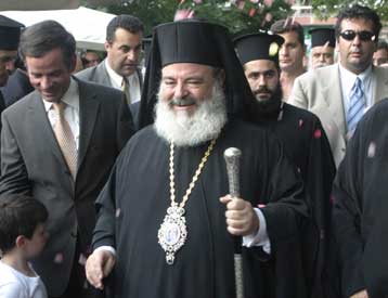 Αποστάσεις Χριστόδουλου από τις διαφωνίες ιεραρχών για το τέμενος