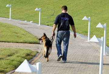 Πρόβλημα στις διαπιστεύσεις 5.000 μελών των δυνάμεων ασφάλειας των Αγώνων