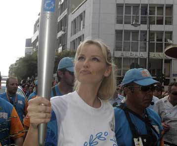 Καρεμπέ και Σκλεναρίκοβα μετέφεραν τη Φλόγα στη Λάρισα