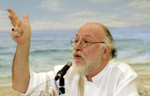 Σε αραιοκατοικημένα νησιά να μεταφερθούν οι μετανάστες, προτείνει ο Δ.Σαββόπουλος