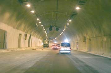 Τα έργα που εγκαινιάζονται έχουν ταυτότητα και υπογραφή, επισημαίνει το ΠΑΣΟΚ