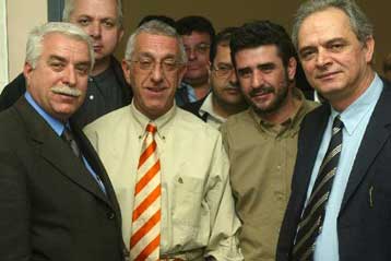 Δέσμευση Κακλαμάνη σε ΕΚΑΒ για το επίδομα ετοιμότητας – Προς εκτόνωση η «κρίση»