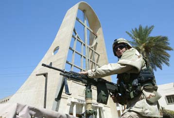 Απάντηση στις «σταυροφορίες» των ΗΠΑ οι επιθέσεις εναντίον εκκλησιών στο Ιράκ