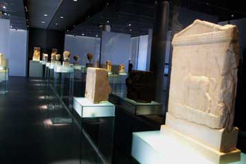 Πρώτη γεύση από το Νέο Μουσείο Ακροπόλεως σε έκθεση στο κτίριο Βάιλερ