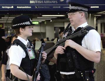 Σε υψηλό επίπεδο συναγερμού η Βρετανία εν μέσω ανησυχιών για τρομοκρατικό χτύπημα