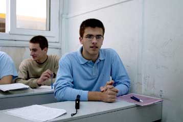 Οξείες αντιδράσεις προκαλεί η απόφαση της κυβέρνησης για απελευθέρωση των διδάκτρων