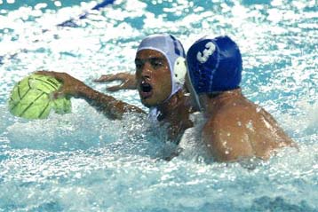 Μπαίνει εσπευσμένα στο χειρουργείο για να προλάβει τους Αγώνες ο Βλοντάκης