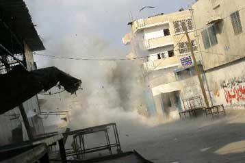 Επεκτείνεται η ισραηλινή επιχείρηση στη Γάζα – Αποσύρει προσωπικό η UNRWA