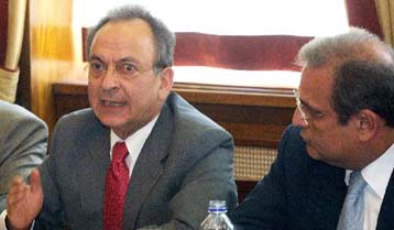 Φυλλάδιο κατά της κερδοσκοπίας παρουσίασε το υπουργείο Ανάπτυξης