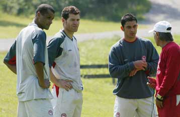 «Πρωταγωνιστής» ο Ριβάλντο στο Ζέεφελντ, πόλος έλξης για 50 ομογενείς